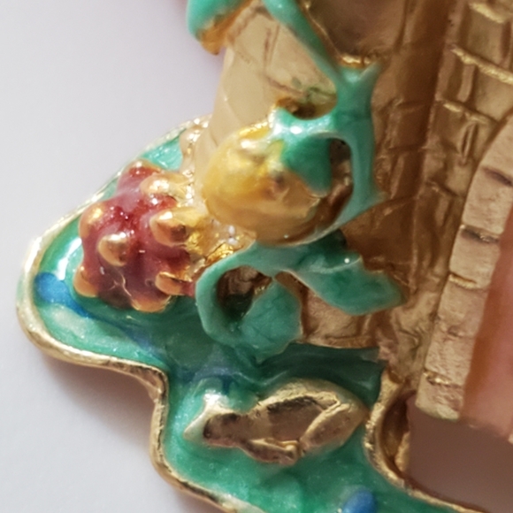 Rapunzel castle brooch princess enamel exquisite details New big fairytale gold - Picture 12 of 16